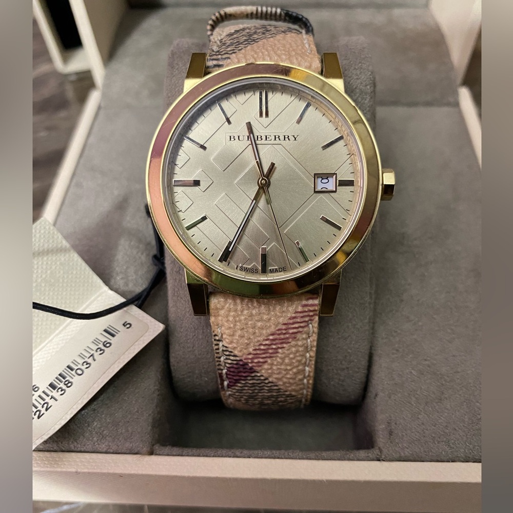 COPY - Burberry BU9026 watch worn once